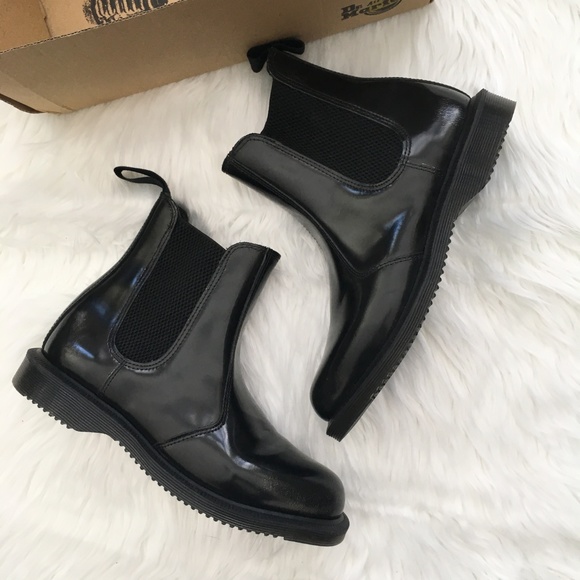 Dr. Martens Shoes - Dr Martens Arcadia Kensington boot US 5